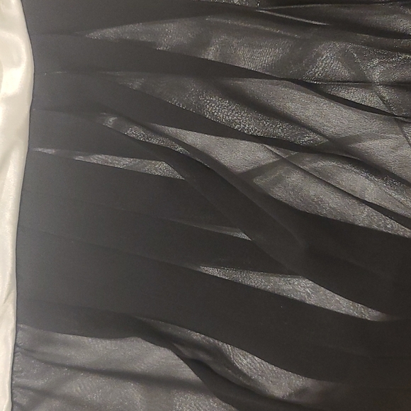 Betsey & Adam by Linda Bernell Mini Dress - Size 6 - Black Chiffon, Cocktail - Picture 9 of 9